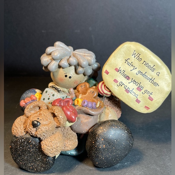 Henton Hobo Figurine Who Needs A Fairy Godmother When You've Got A Grandma T55 - Picture 1 of 10